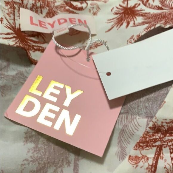 NWT LEYDEN RED TROPICAL TIE FRONT BLOUSE‎ SZ XL - Picture 5 of 6